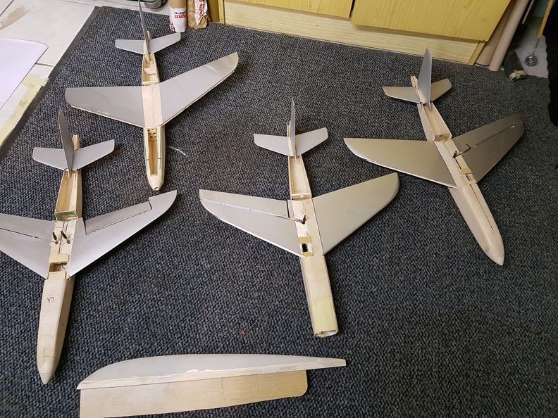 Ailes et fuselages prêt pour la peinture